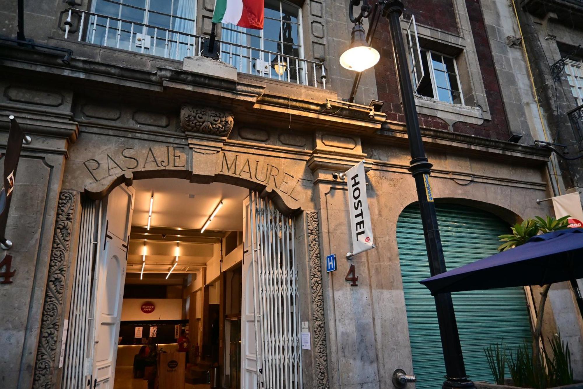 Mundo Joven Catedral Hostel *