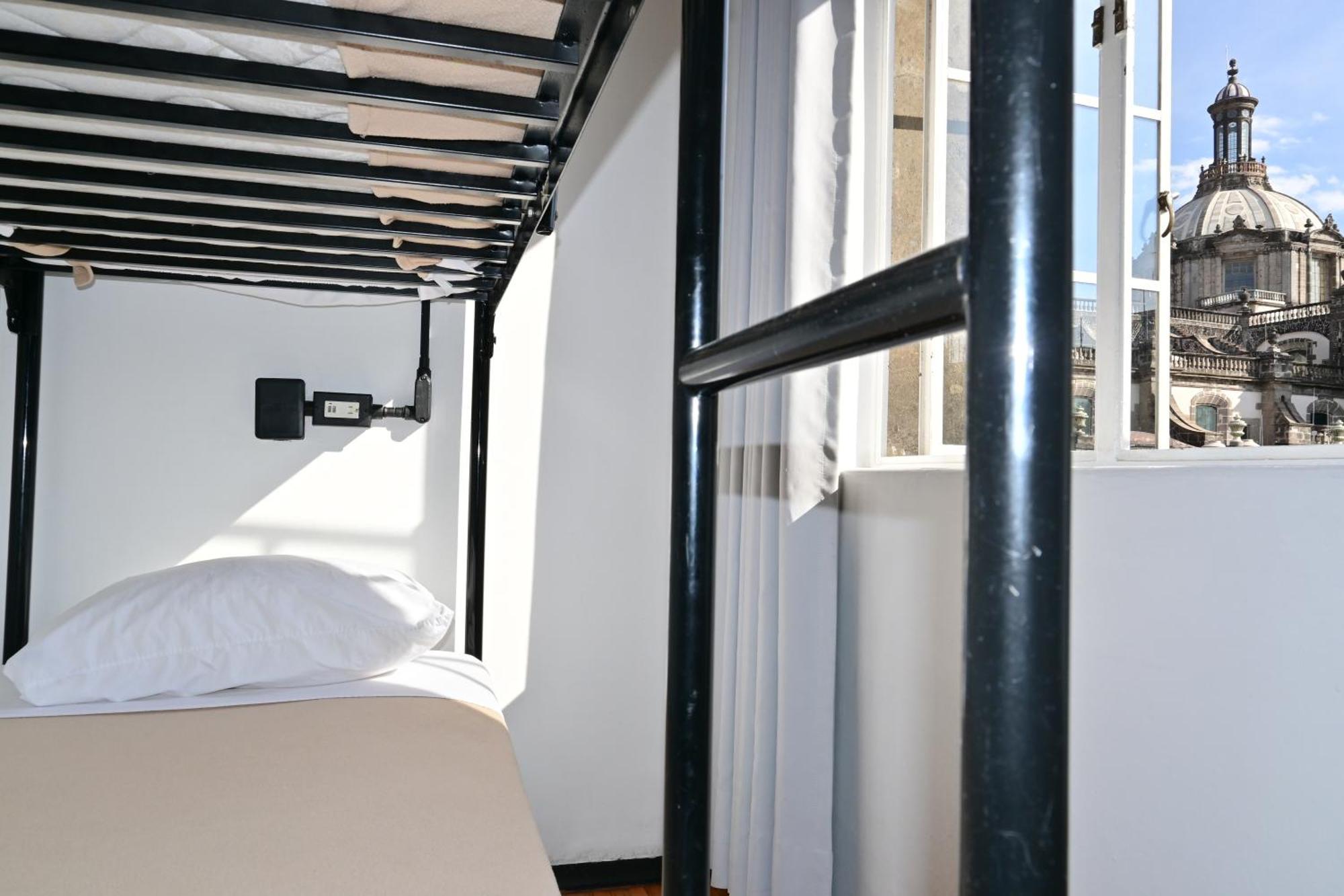 Mundo Joven Catedral Hostel Mexico City