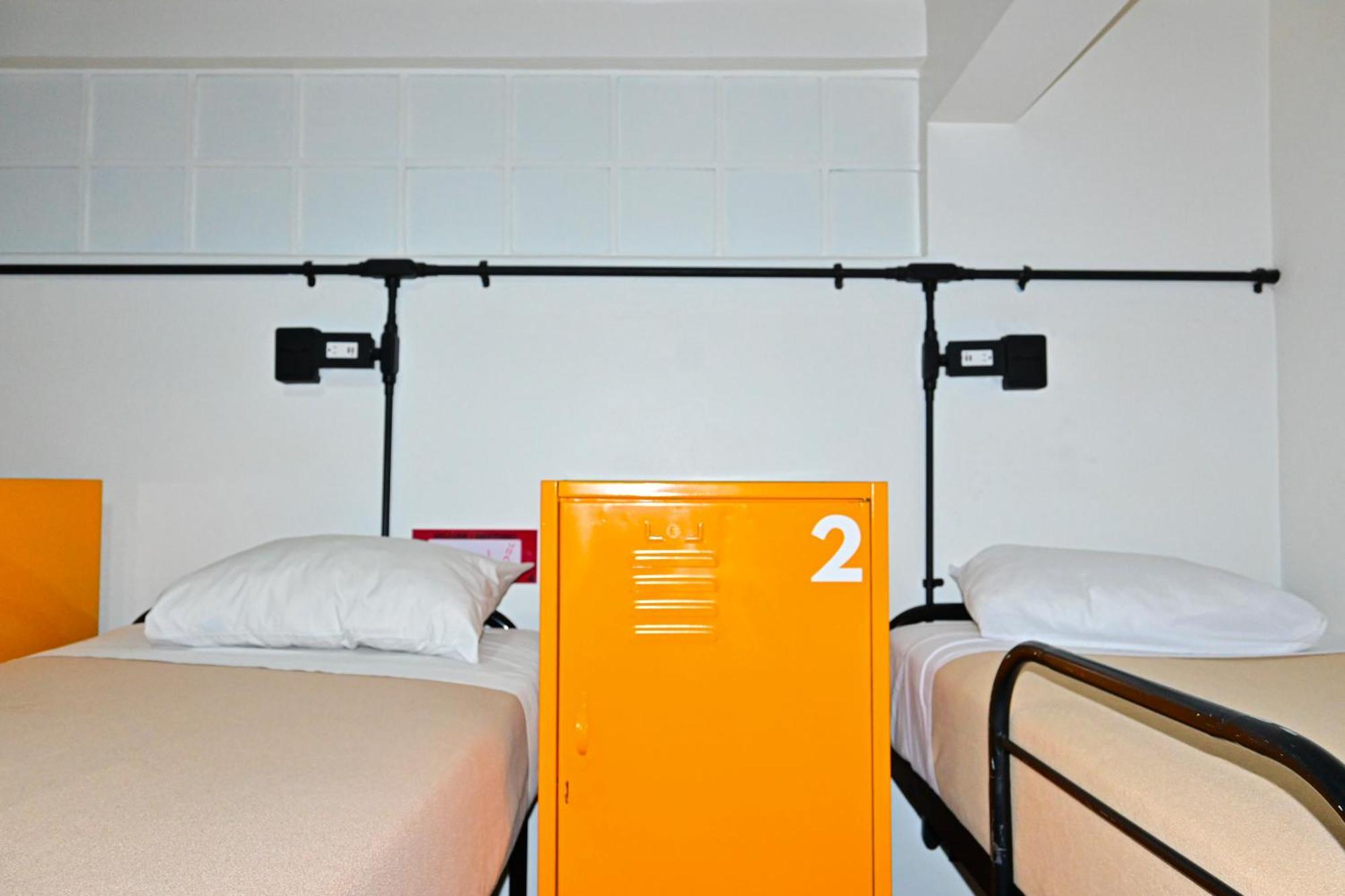 Mundo Joven Catedral Hostel *